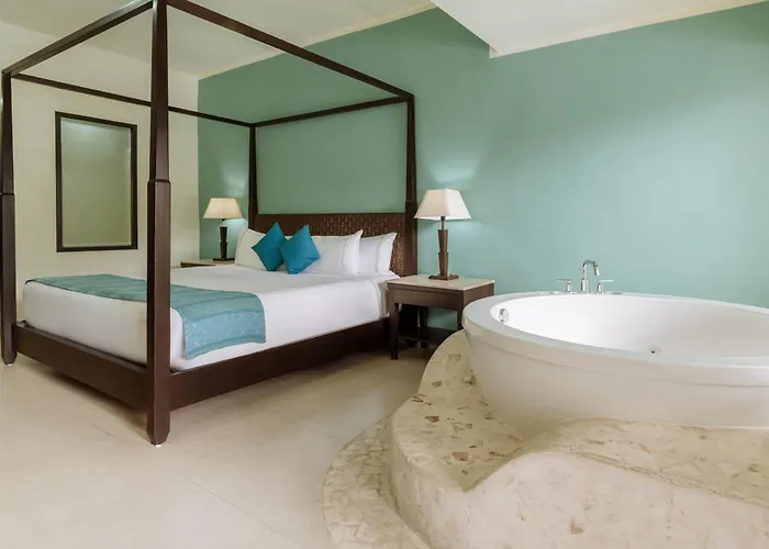 Iberostar Selection Riviera Cancun Resort 5*